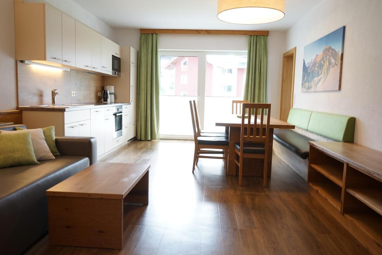 Bergfink apartments Flachau Buitenkant foto