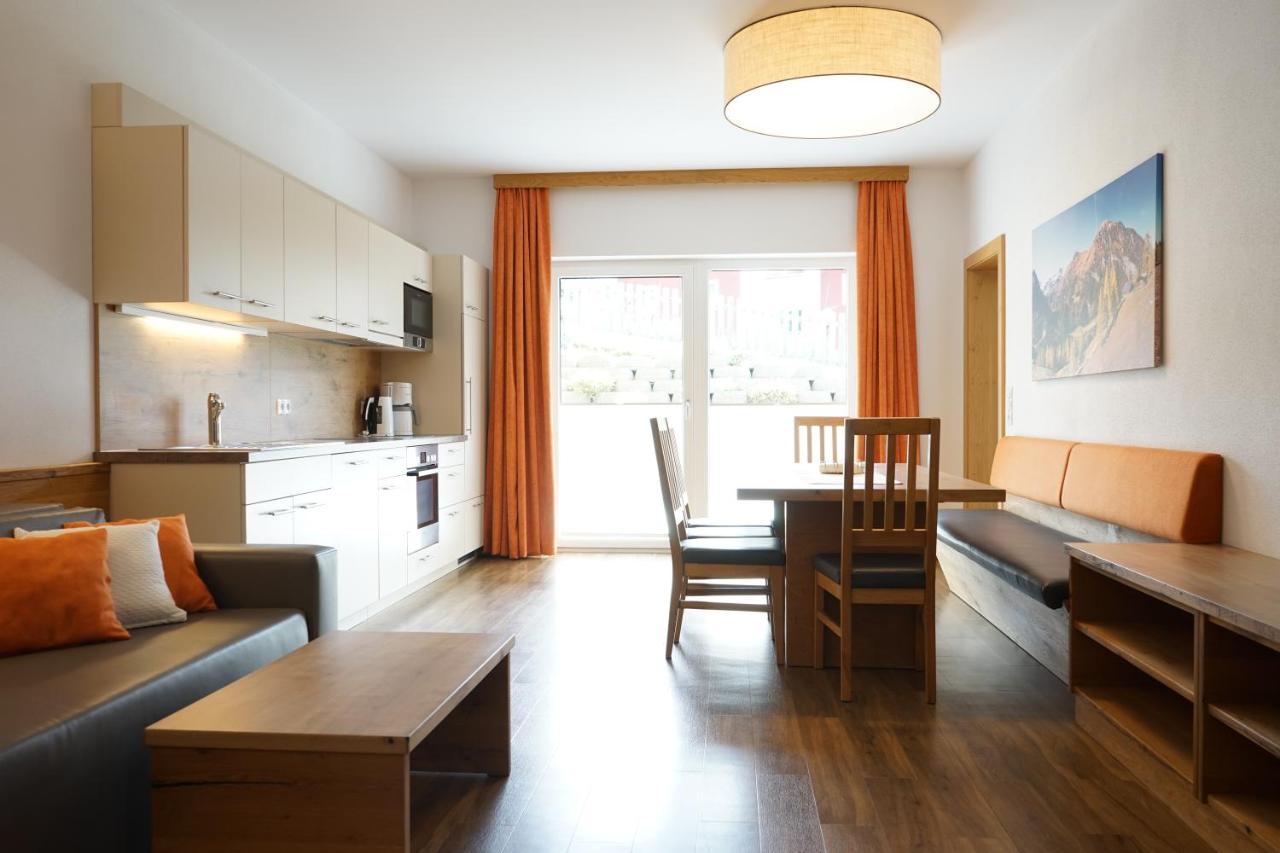 Bergfink apartments Flachau Buitenkant foto